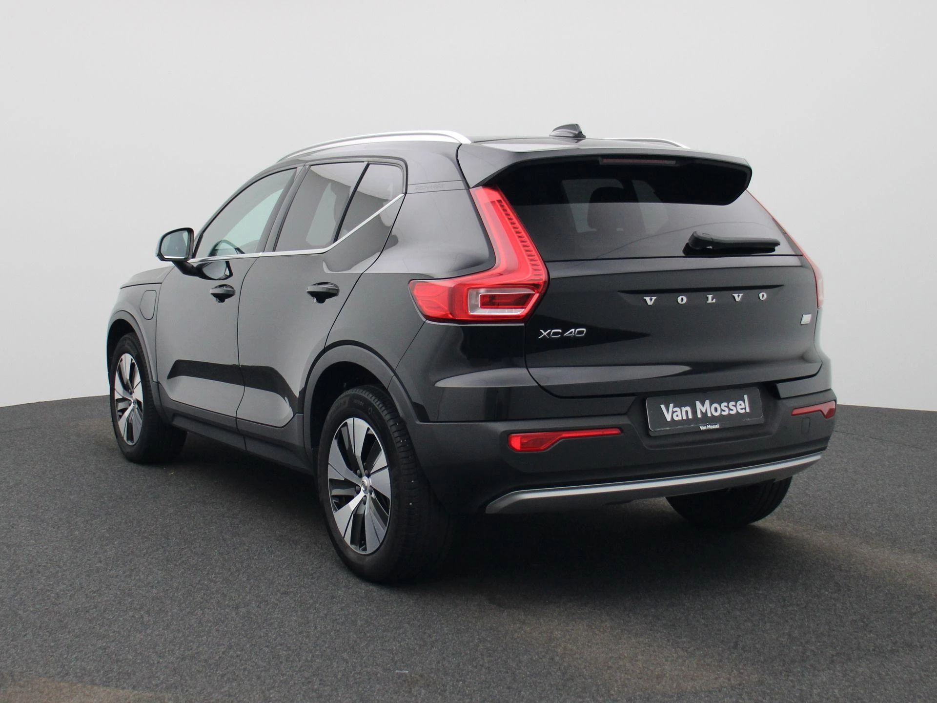 Volvo-XC40-image-2
