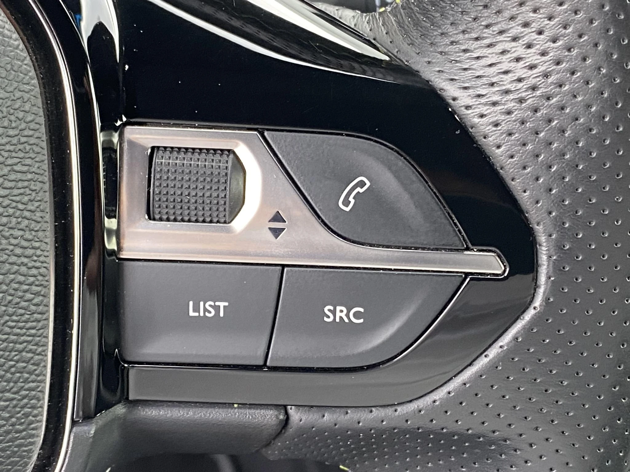 Peugeot-208-image-15