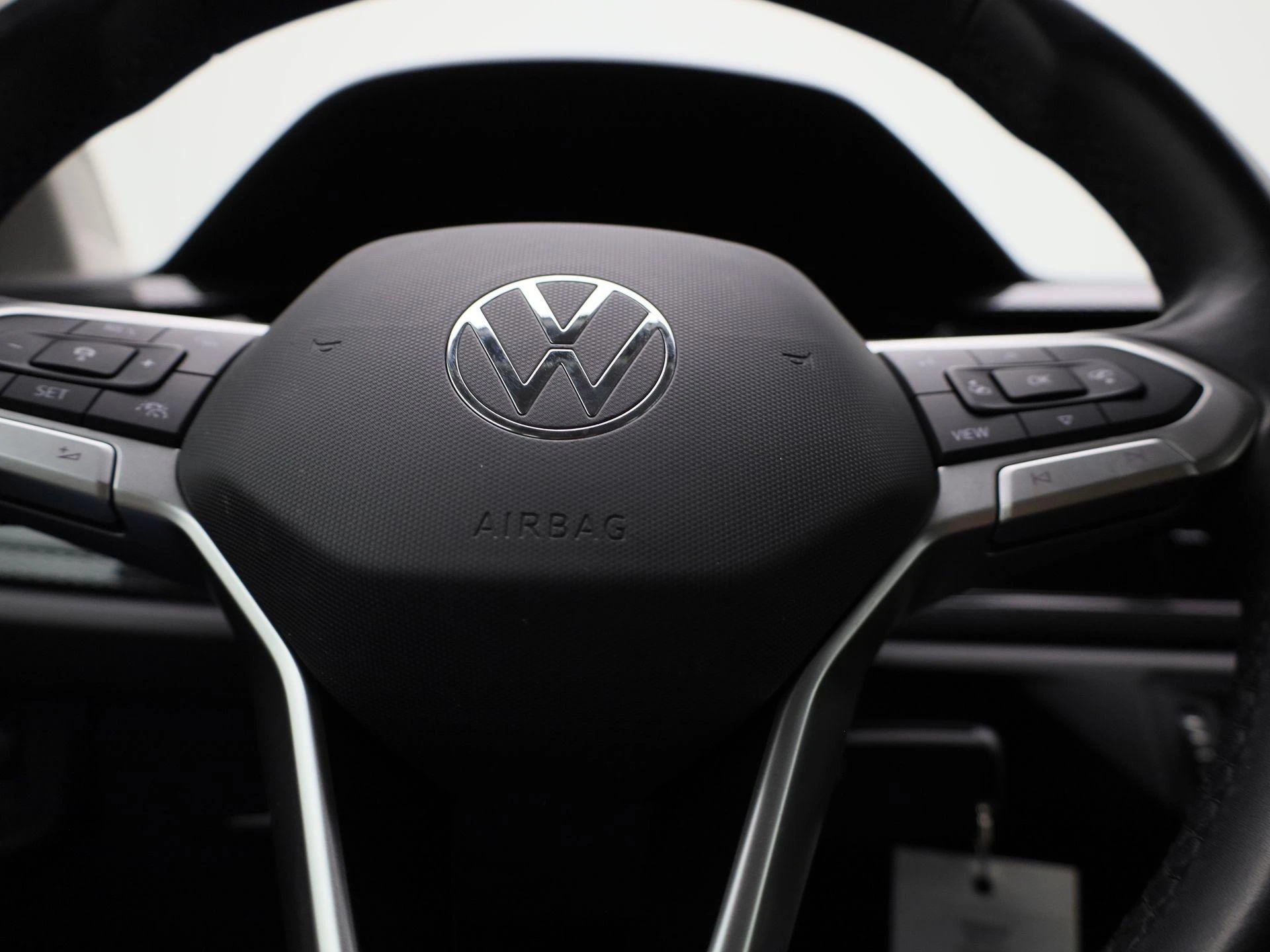 Volkswagen-Polo-image-25