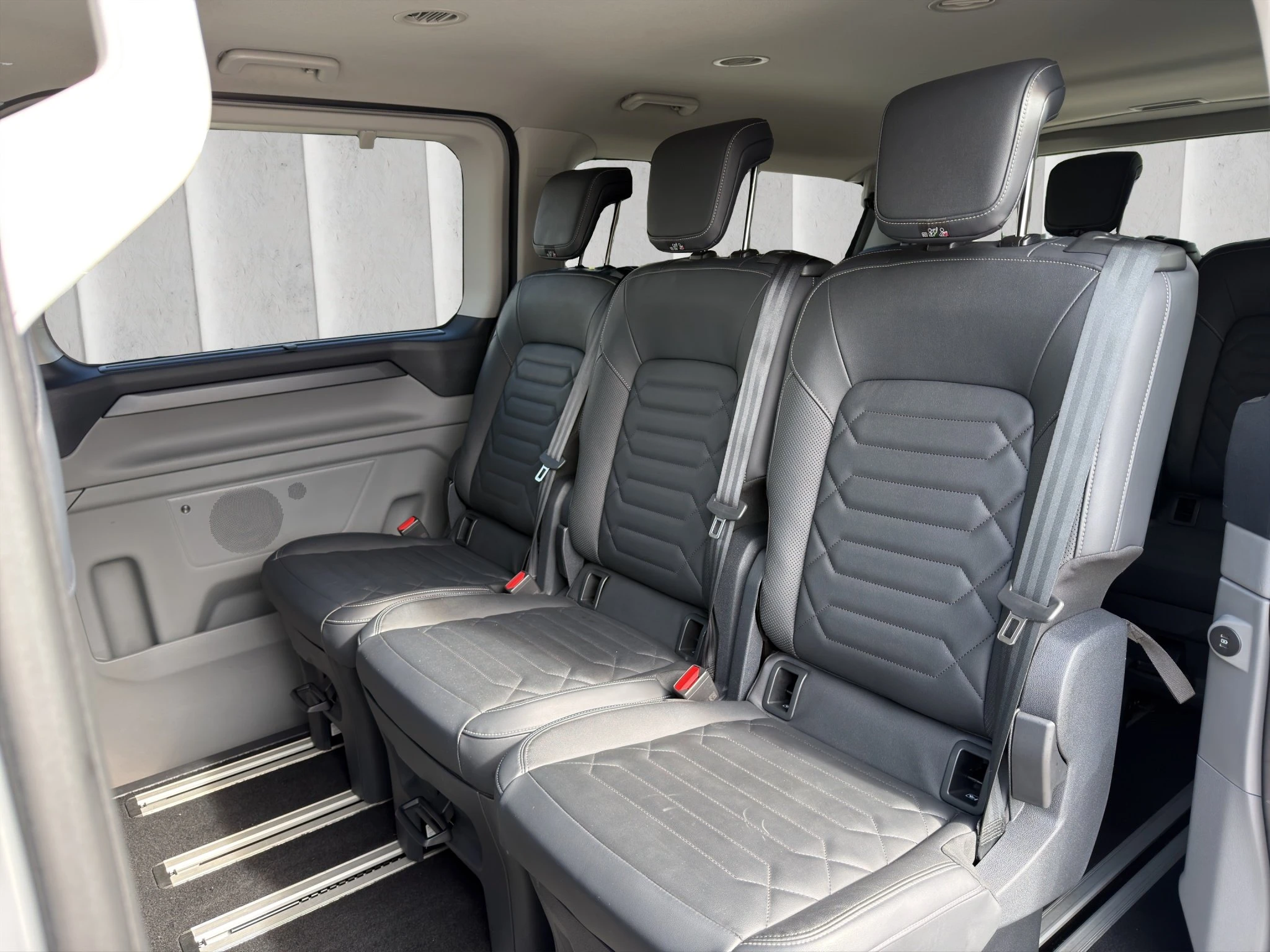 Ford-Tourneo Custom-image-10