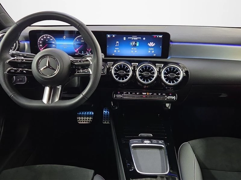 Mercedes-Benz CLA 200 d AMG Line SHOOTING BRAKE KAMERA SITZH L AMG LineX118 CLA 200 d AMG Line SHOOTING BRAKE KAMERA SITZH L AMG Line