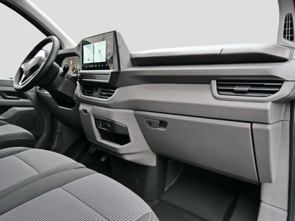 Volkswagen-Transporter-image-7