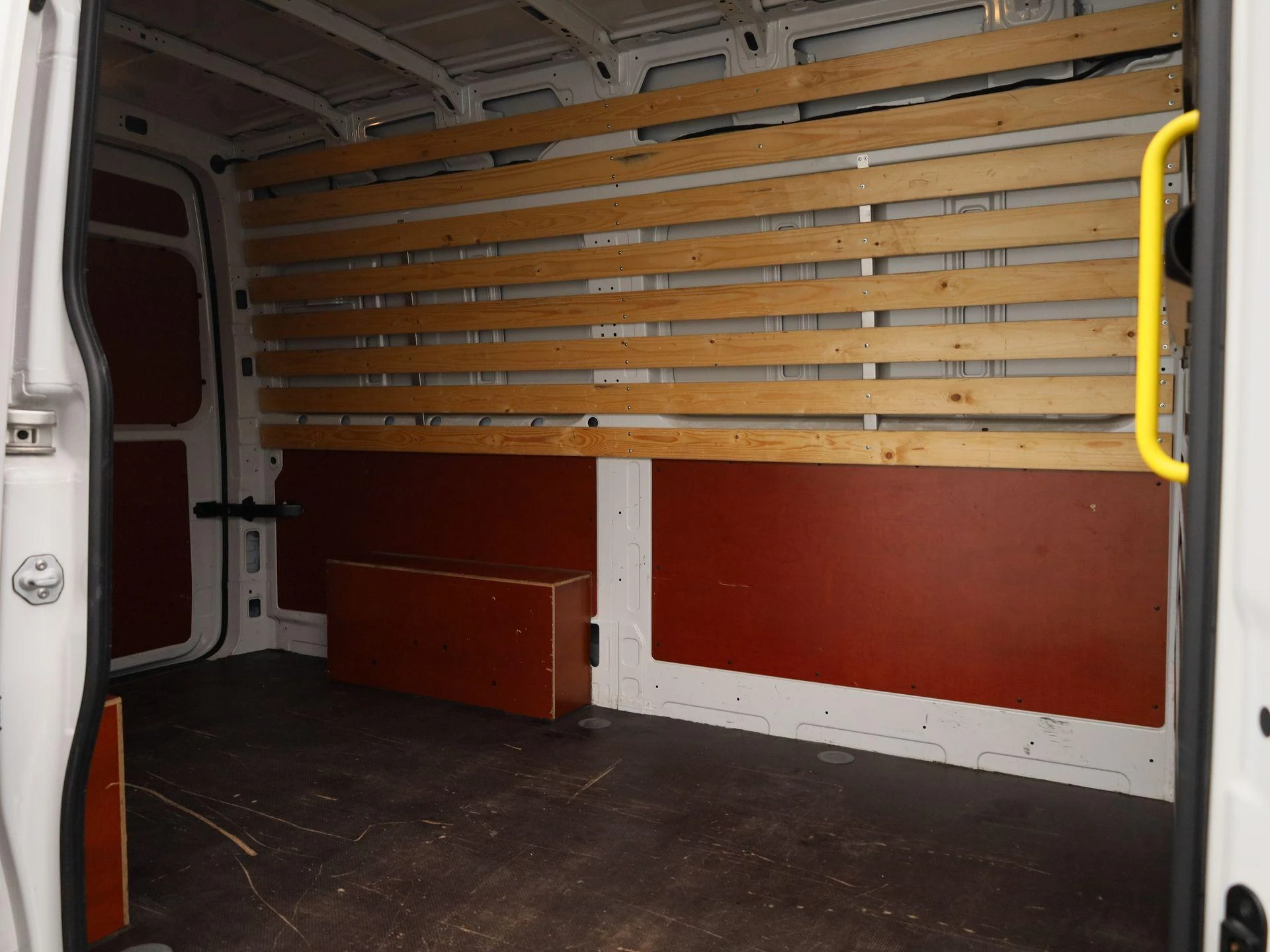 Volkswagen-Crafter-image-12