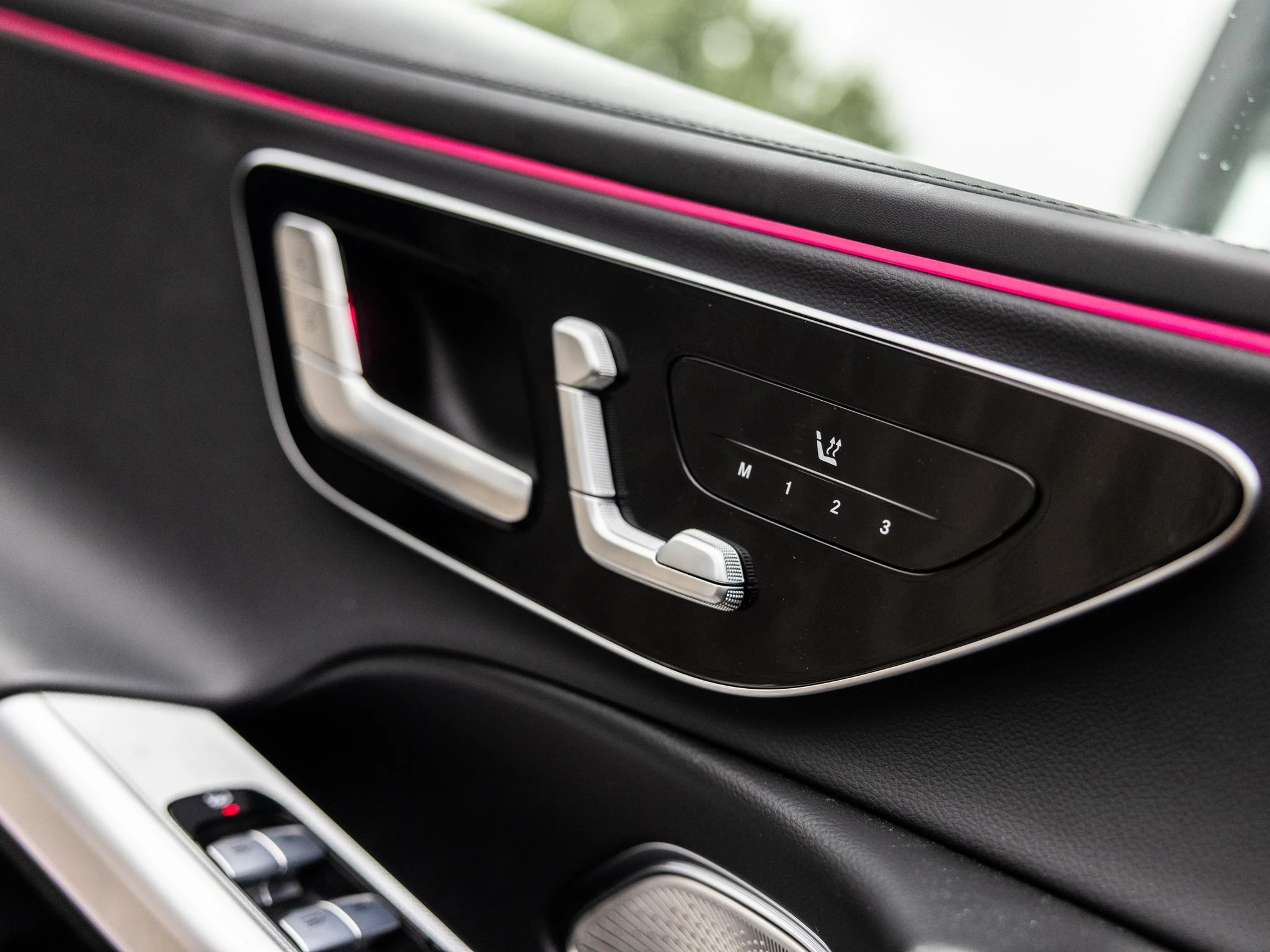 Mercedes-Benz-E-Klasse-image-20