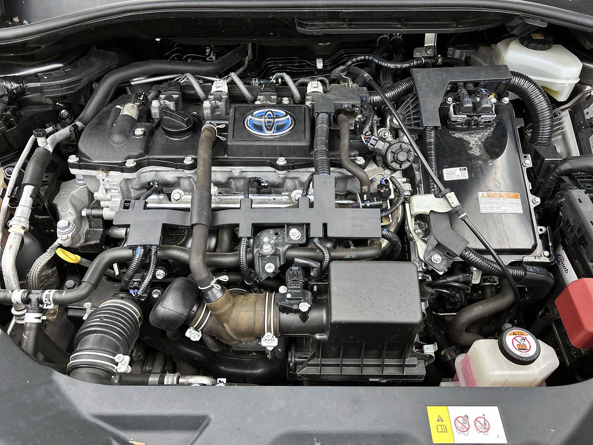 Toyota-C-HR-image-28