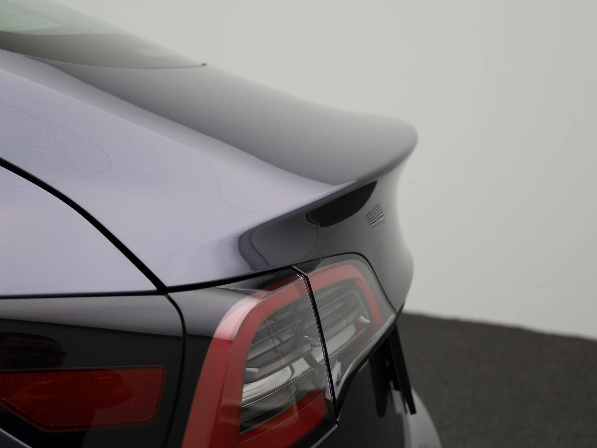 Tesla-Model 3-image-42