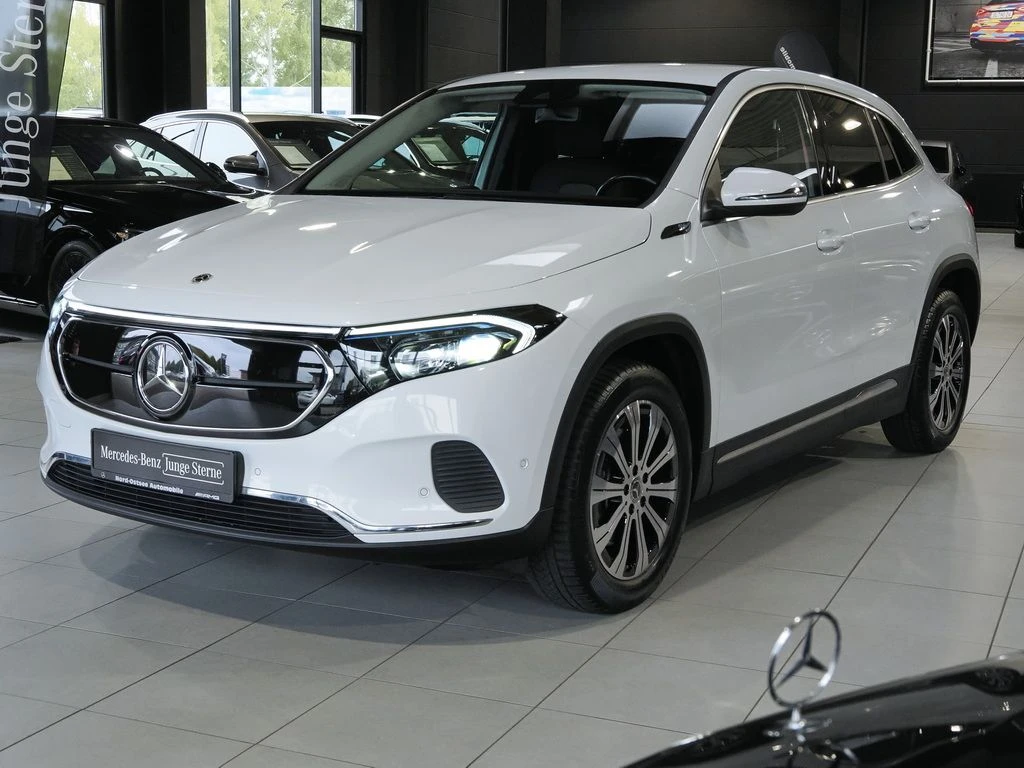 Mercedes-Benz-EQA 250+-image-7