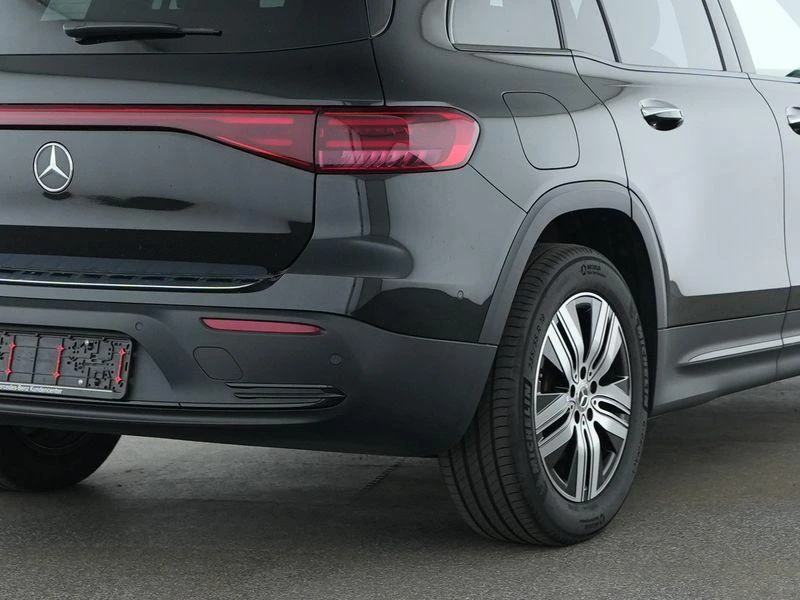 Mercedes-Benz-EQB-image-8