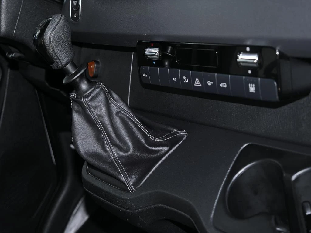 Mercedes-Benz-Sprinter 317-image-11