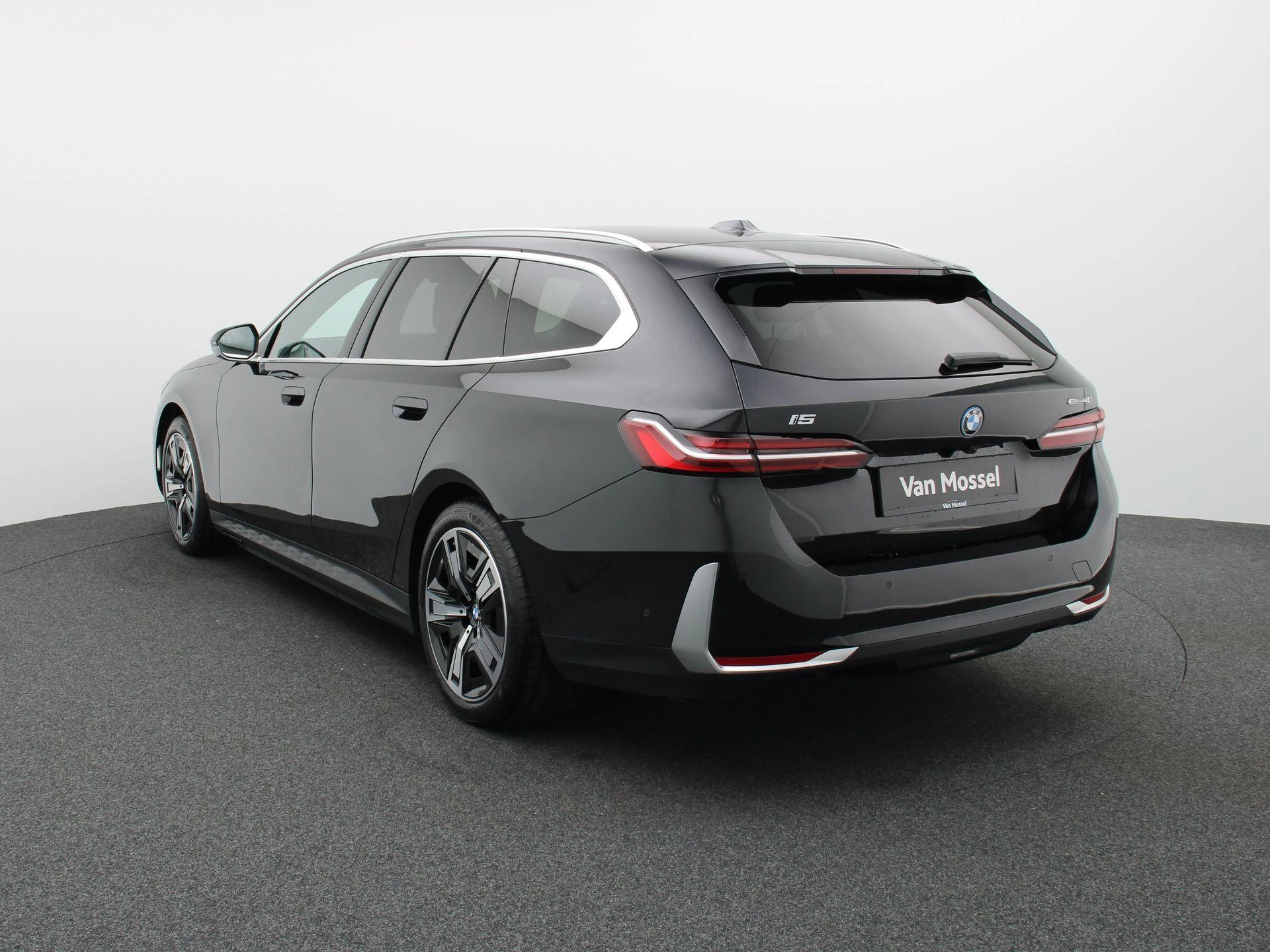 BMW-i5-image-1