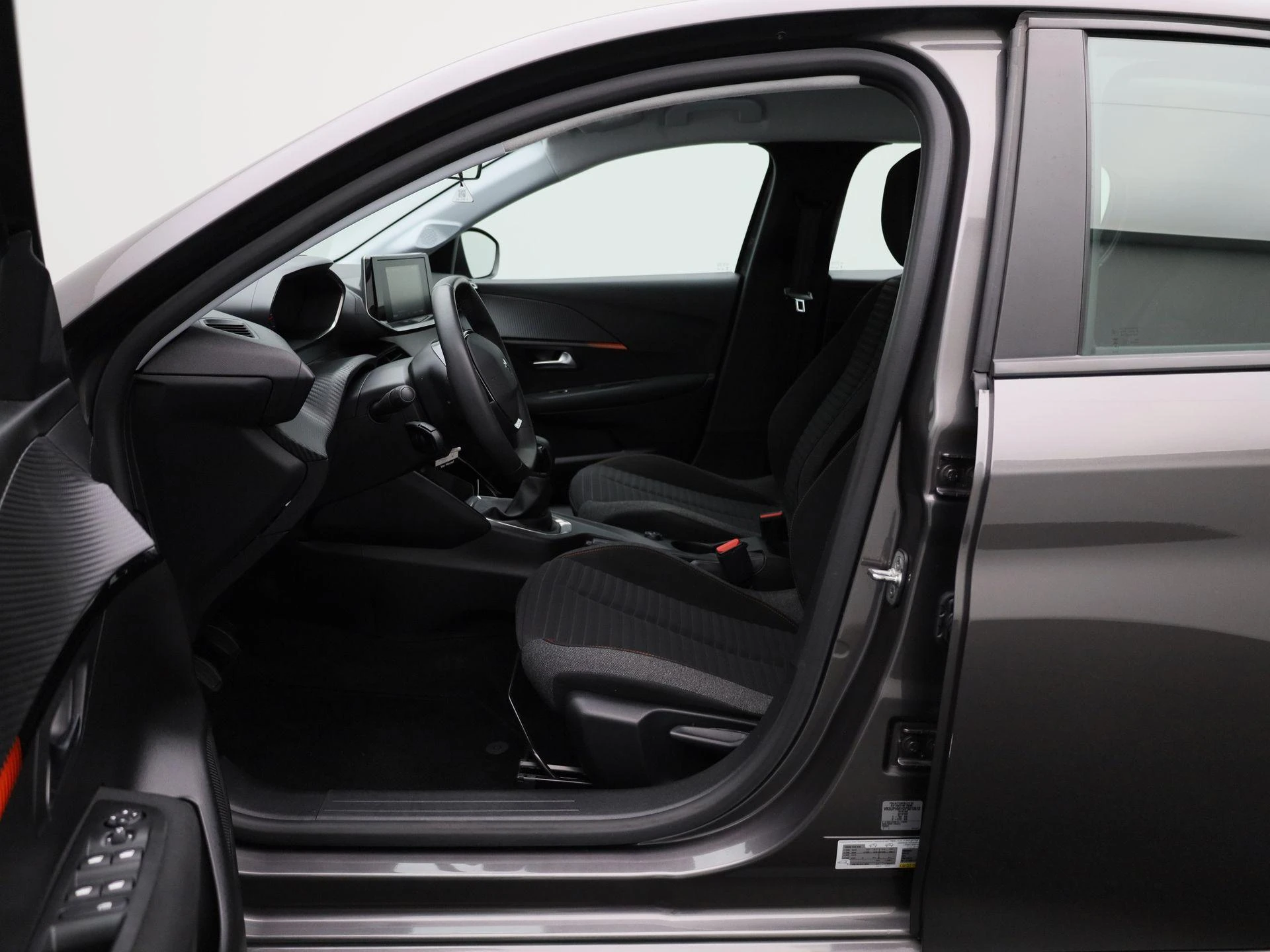 Peugeot-208-image-8