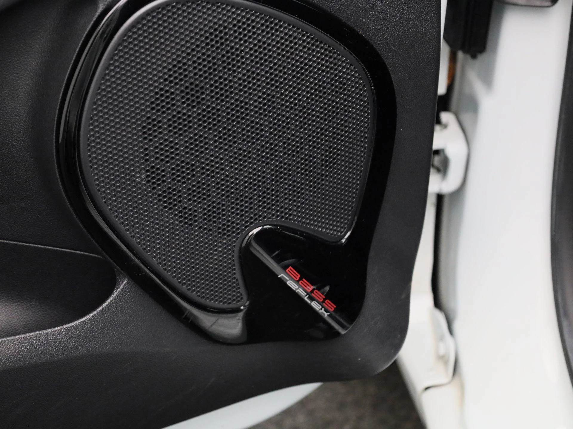 Renault-Clio-image-28