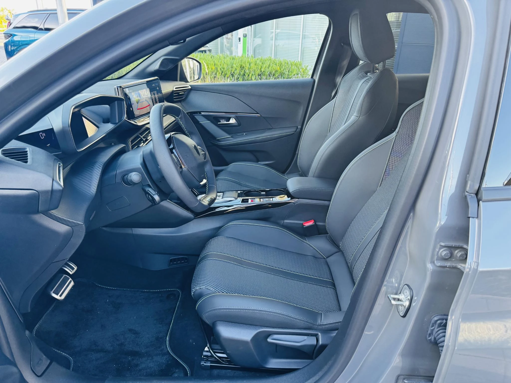 Peugeot-208-image-9