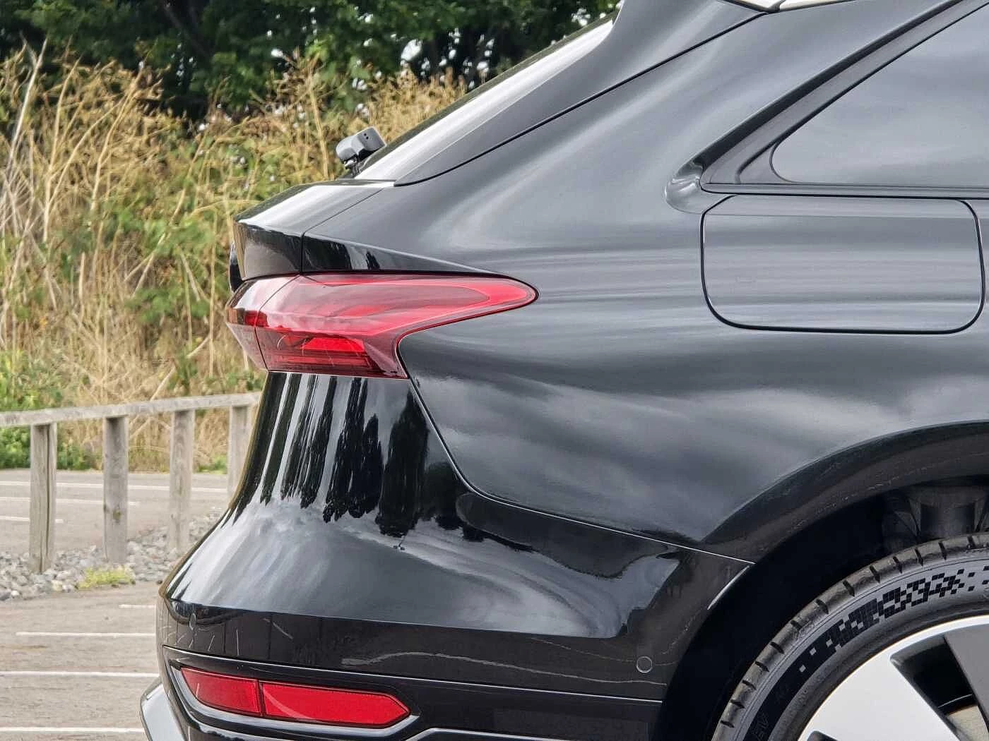 Audi-A6 Avant e-tron-image-24