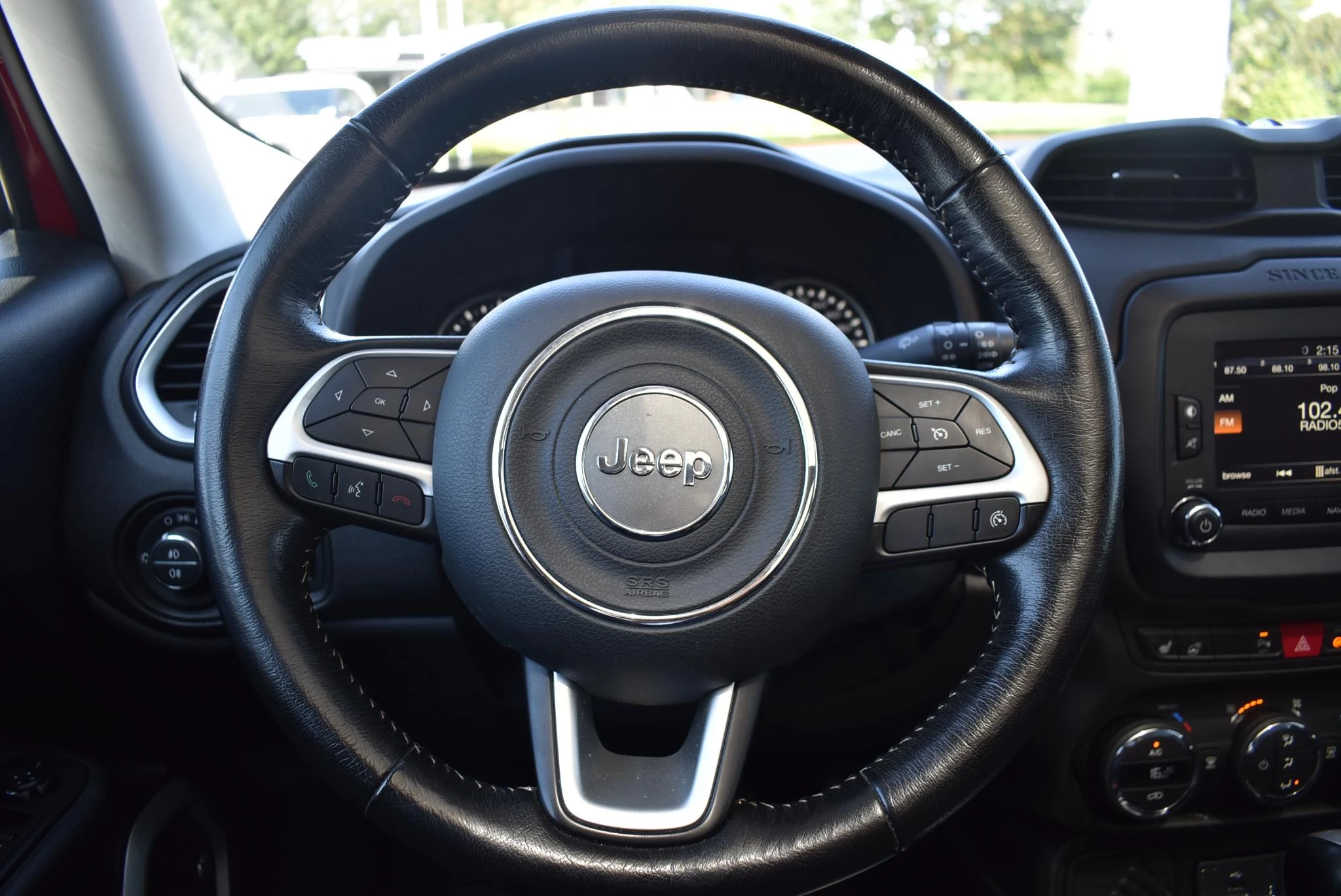 Jeep-Renegade-image-22