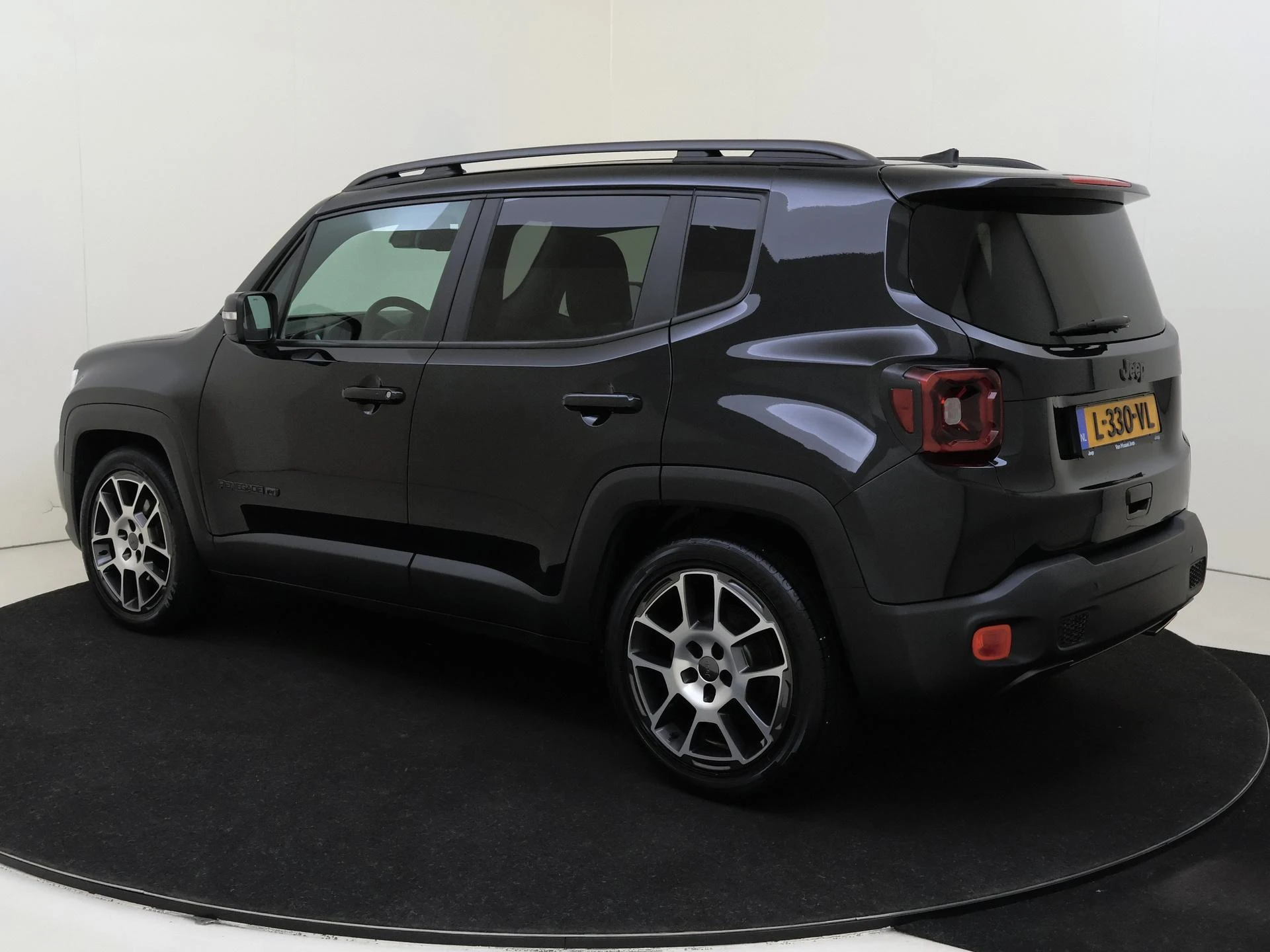 Jeep-Renegade-image-2