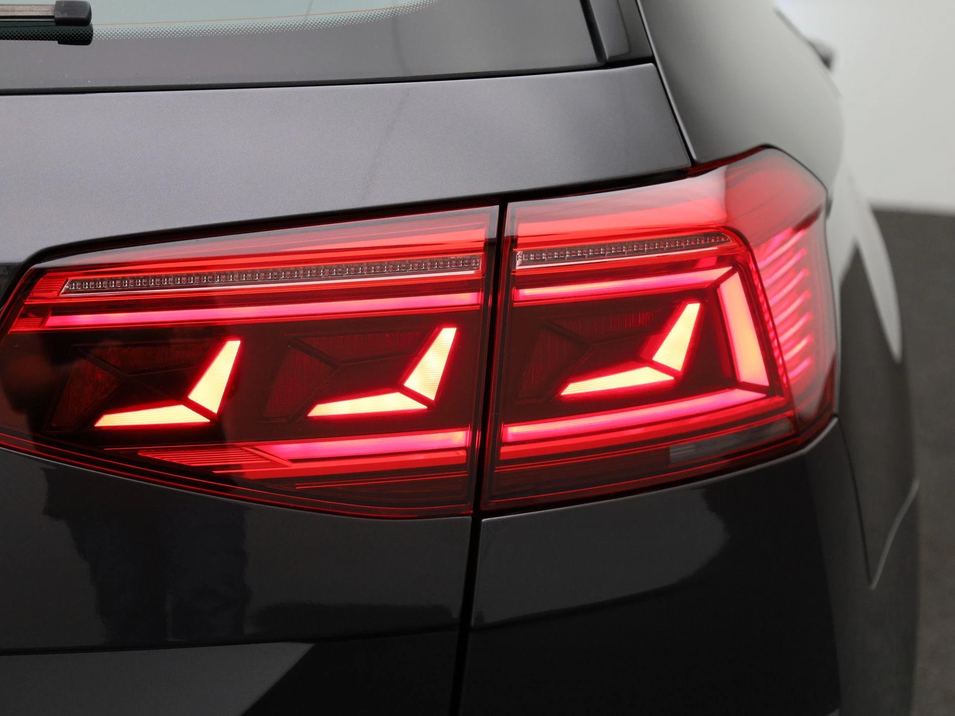 Volkswagen-Passat-image-34