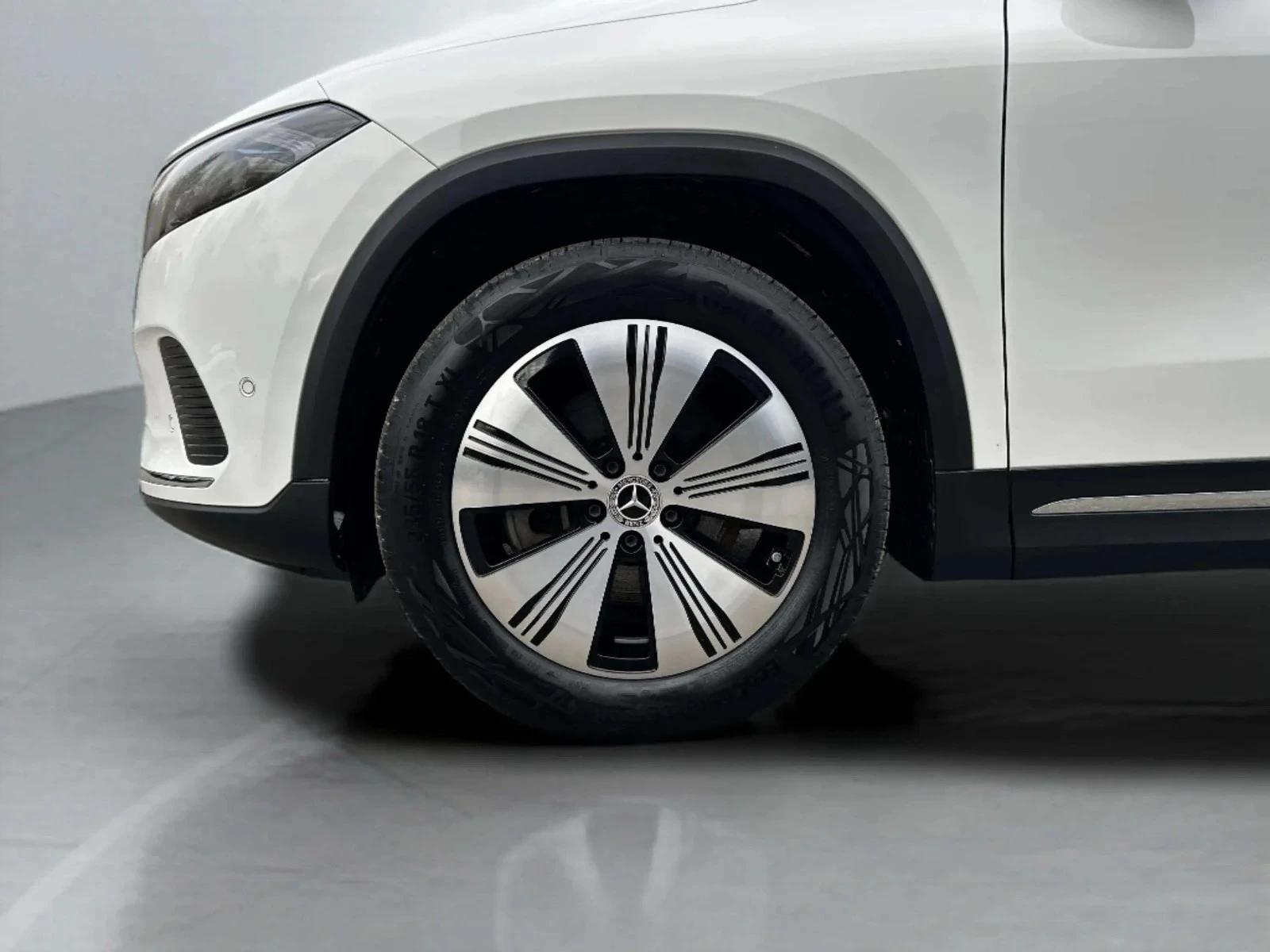 Mercedes-Benz-EQA-image-7