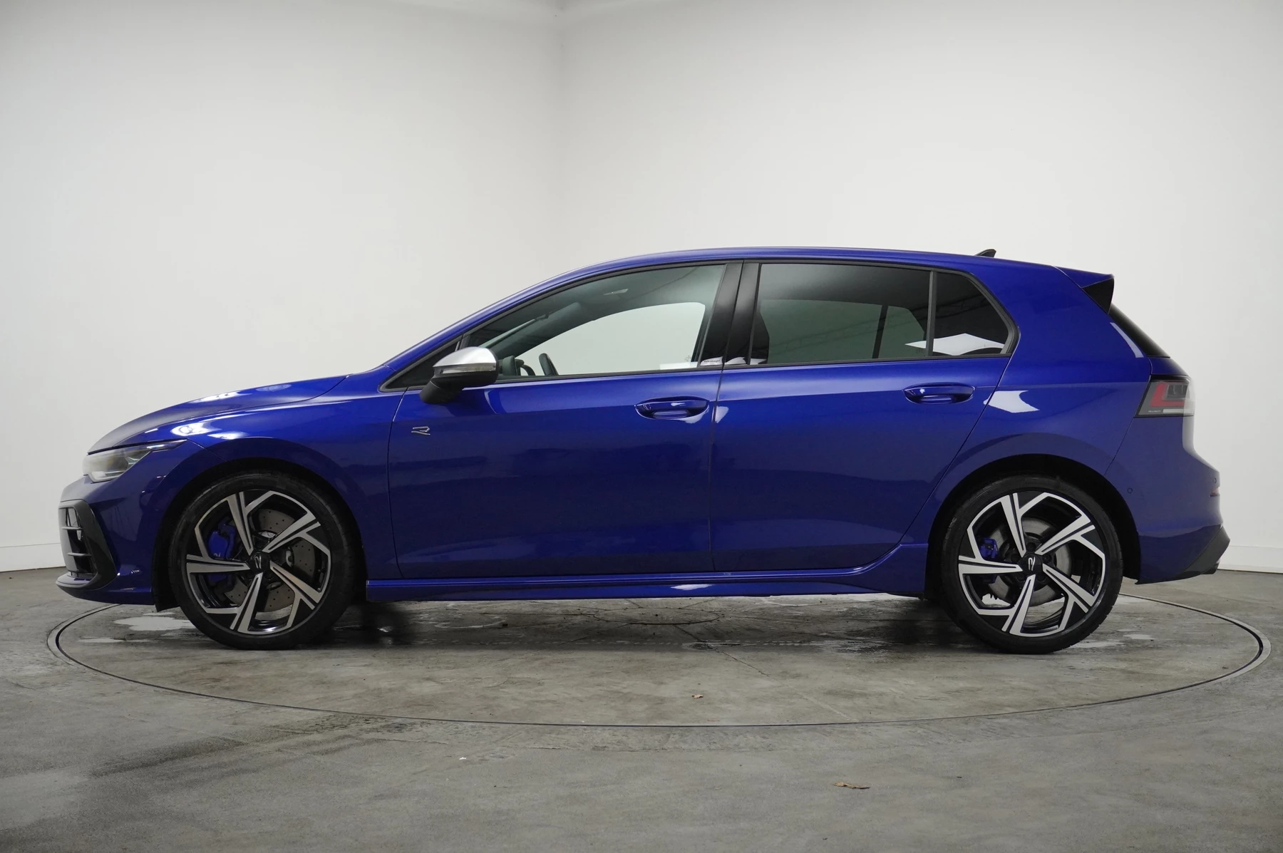 Volkswagen-Golf-image-15