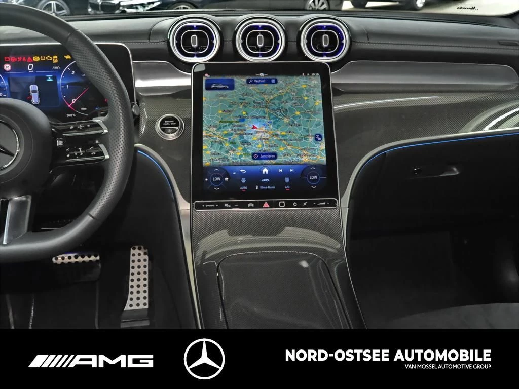 Mercedes-Benz GLC 300 d AMG 4M AHK DISTRONIC MBUX TOTWINKEL AMG Line