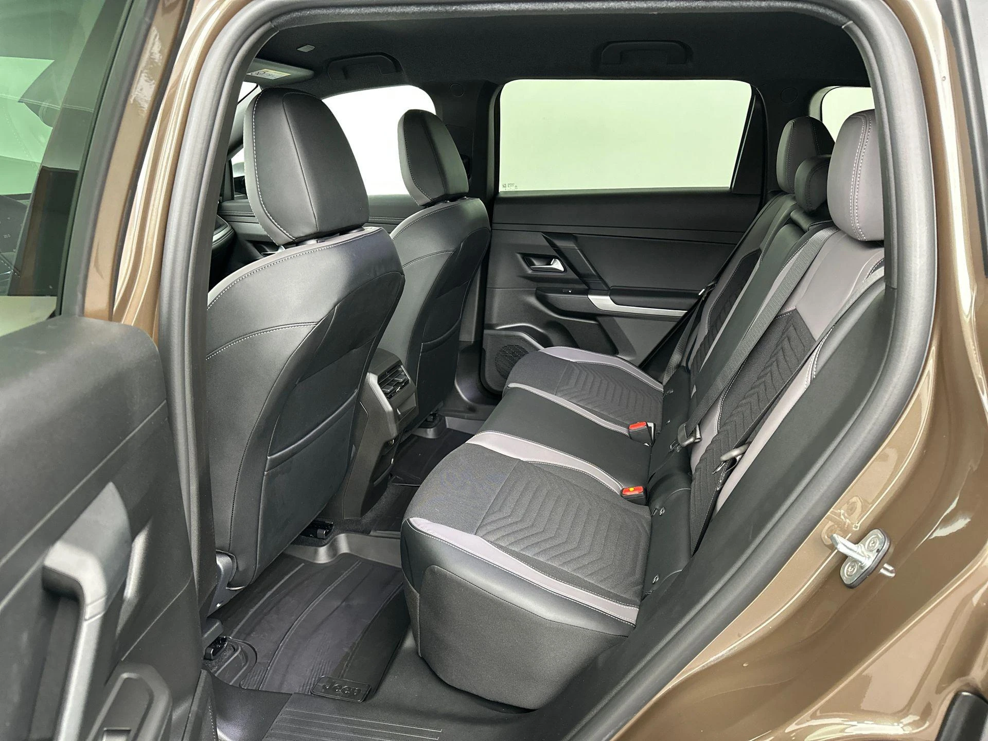 Jeep-Compass-image-25