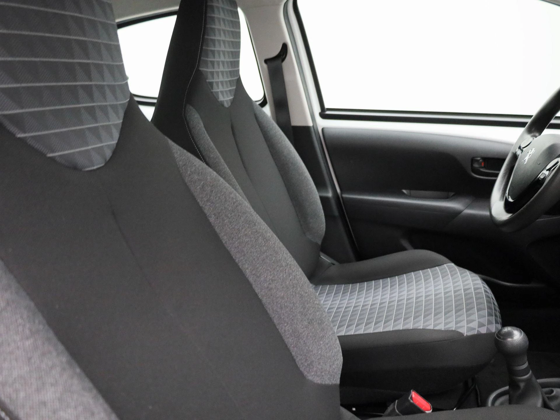 Peugeot-108-image-26