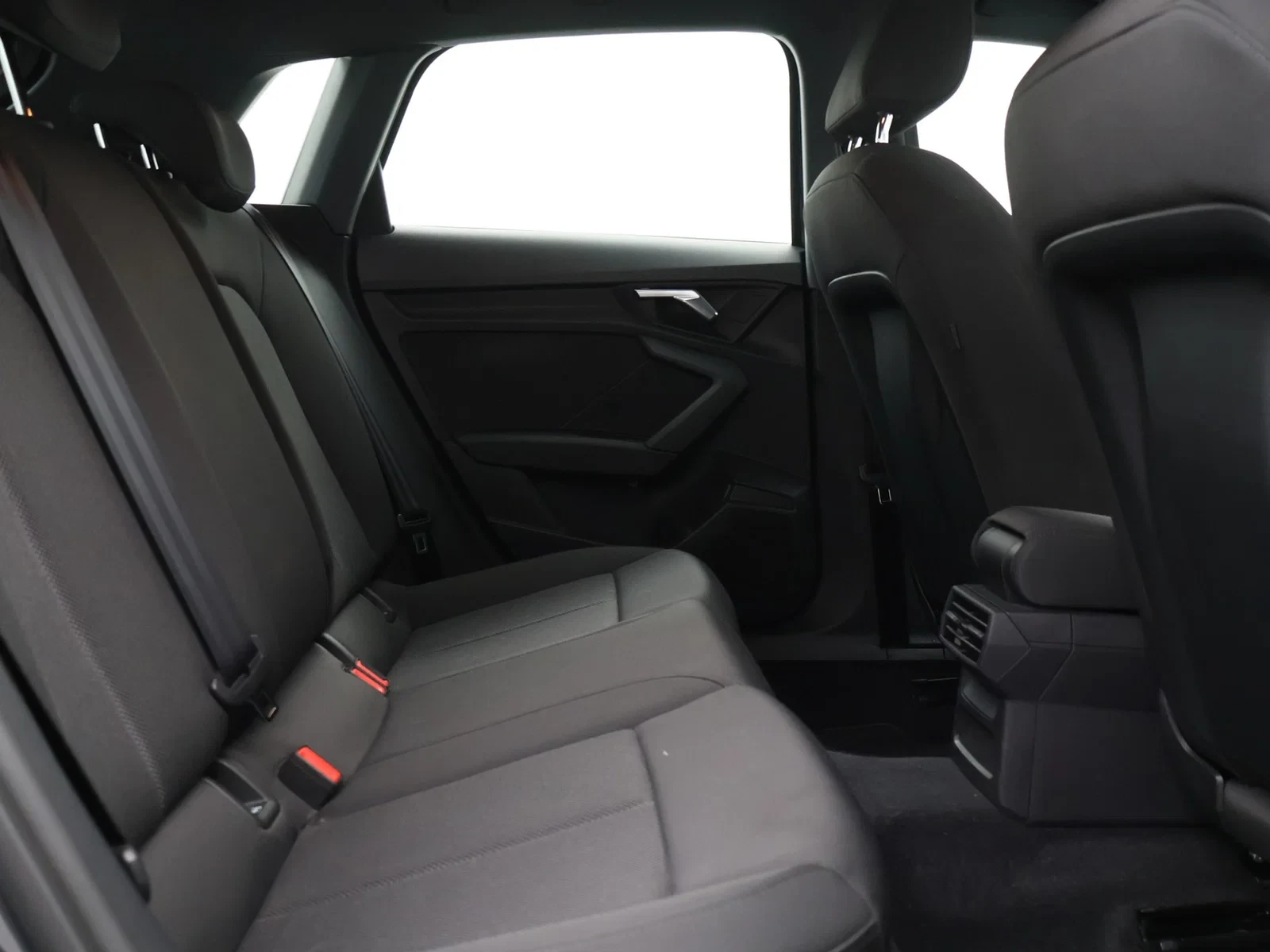 Audi A3 Sportback PHEV Audi A3 Sportback PHEV Attraction 40TFSIe 204PK *AUTOMAAT*NAVI*PDC ACHTER*APP-CONNECT*VIRTUAL COCKPI