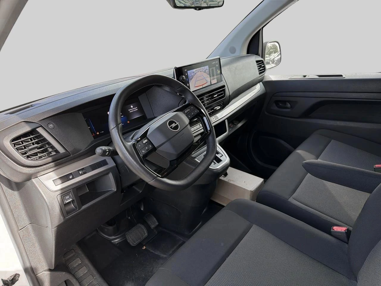 Opel-Vivaro-image-8