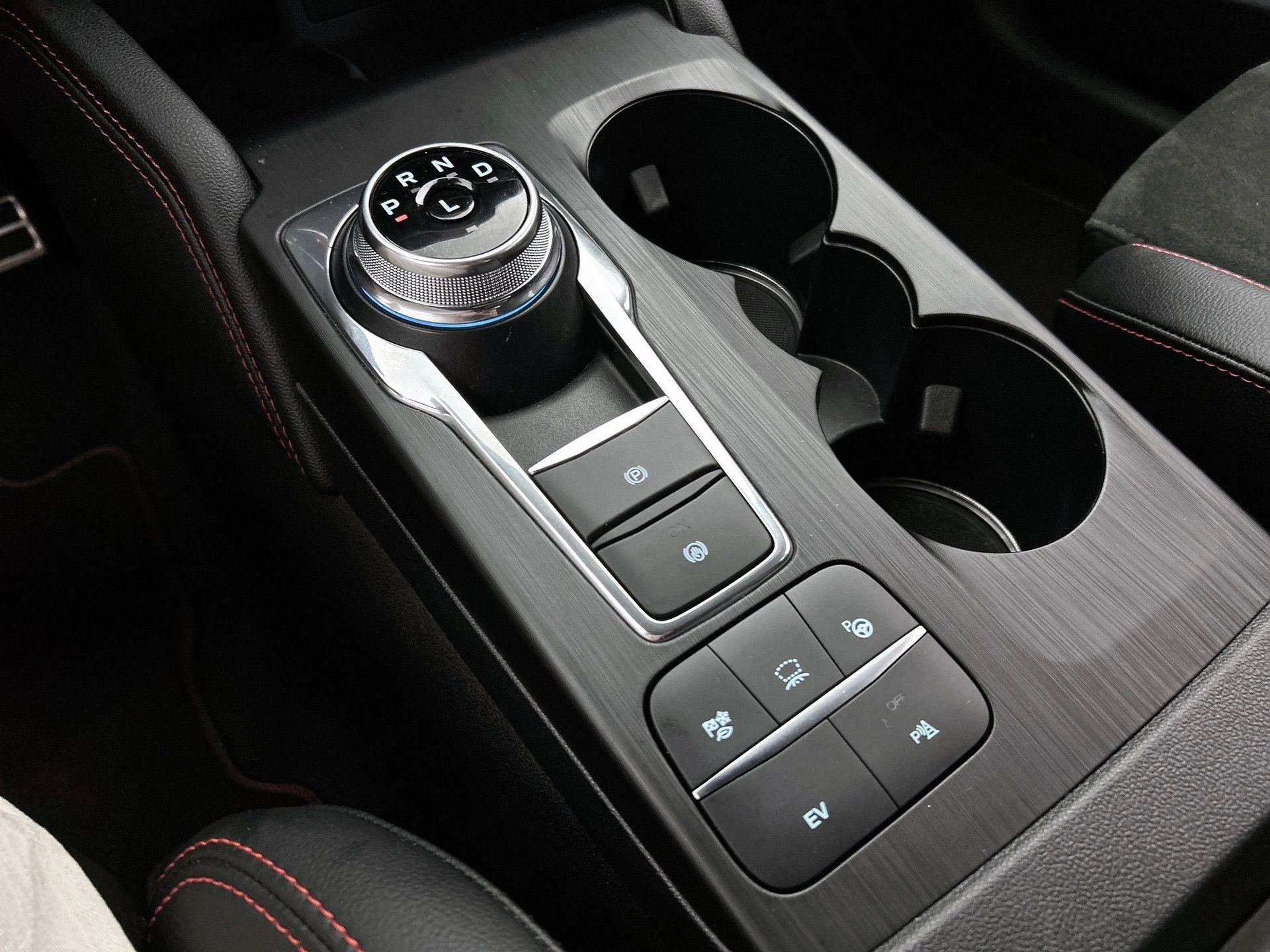 Ford-Kuga-image-34