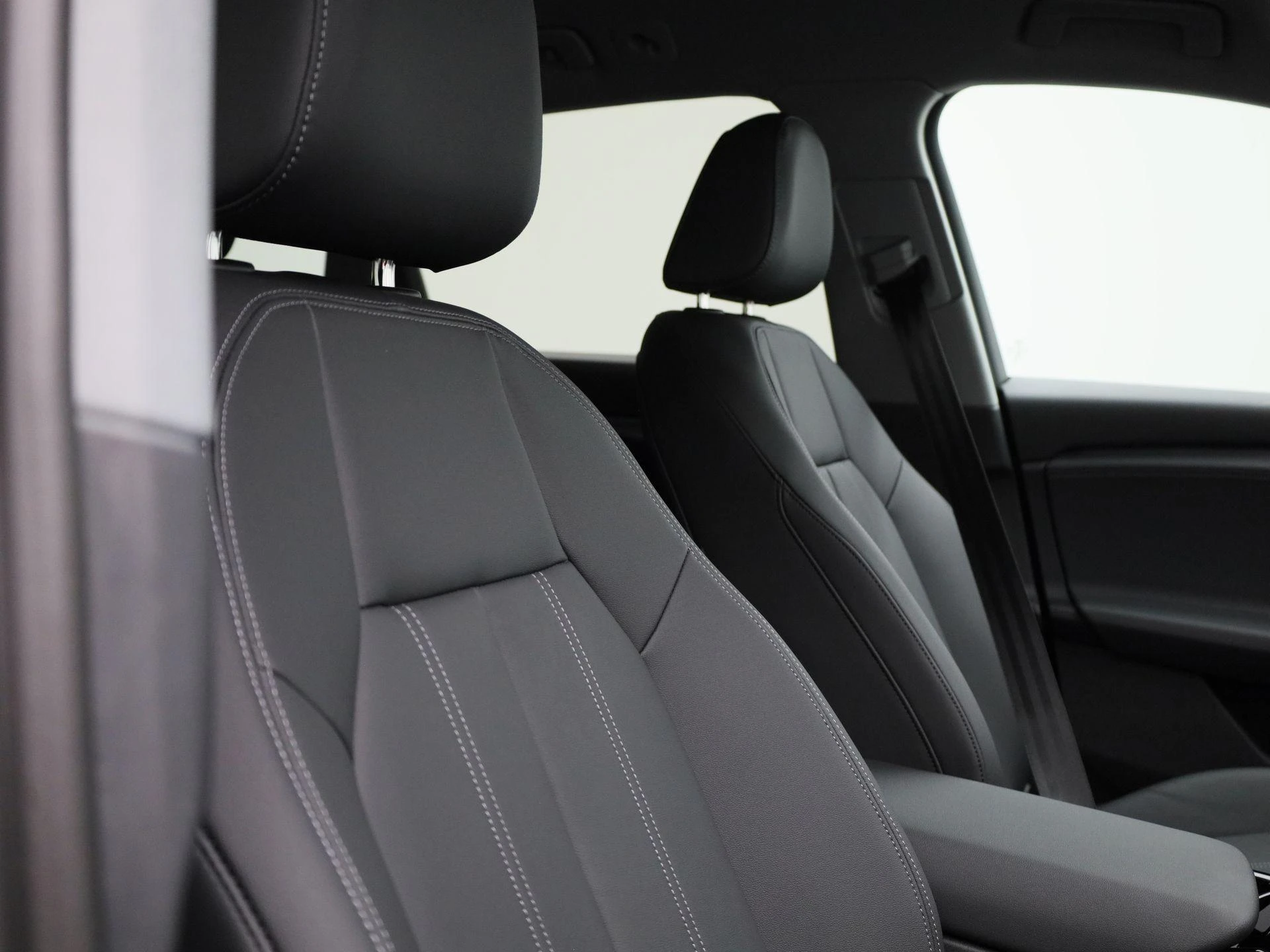 Audi-Q6 e-tron-image-43