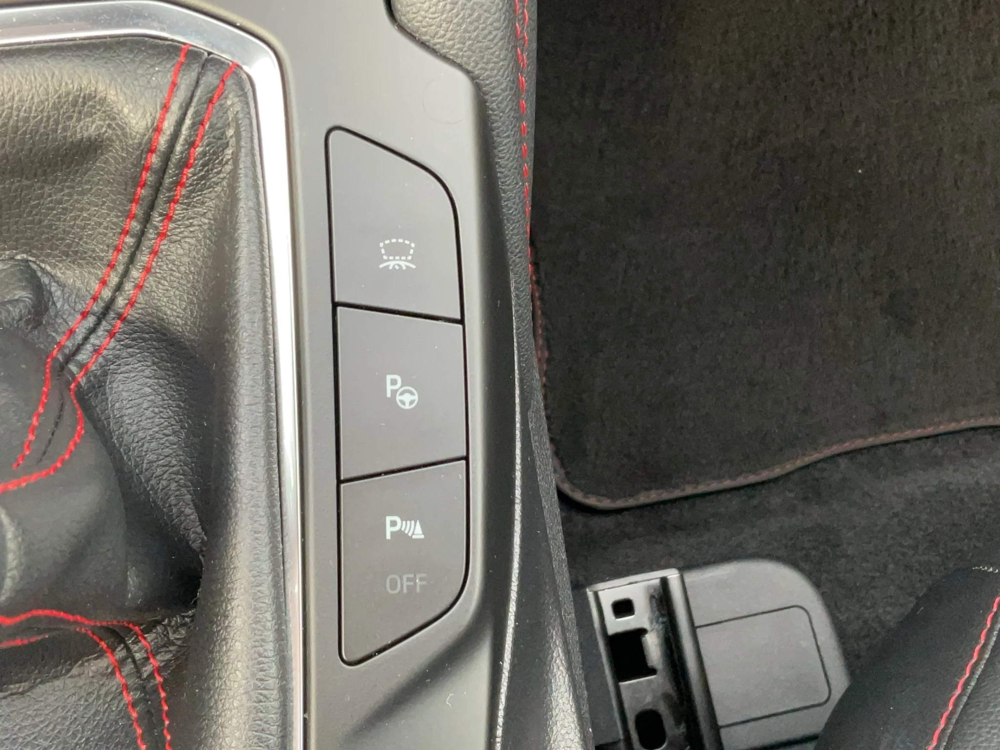 Ford Kuga ST-Line X*PANO*AHK*KAM*ACC*NAVI*SOUND-SYS.