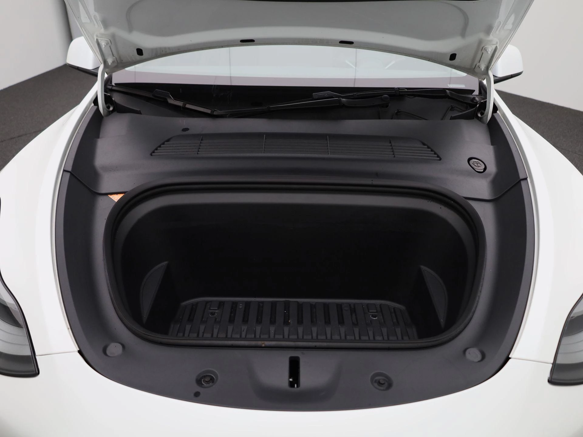 Tesla Model Y Long Range Dual Motor AWD