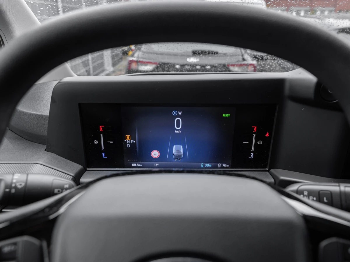 Ford-Transit Custom-image-14