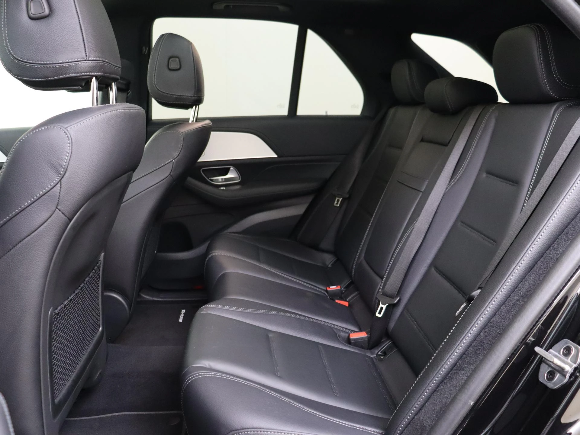 Mercedes-Benz-GLE-image-15