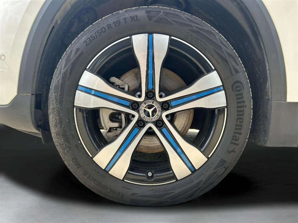 Mercedes-Benz-EQA-image-8