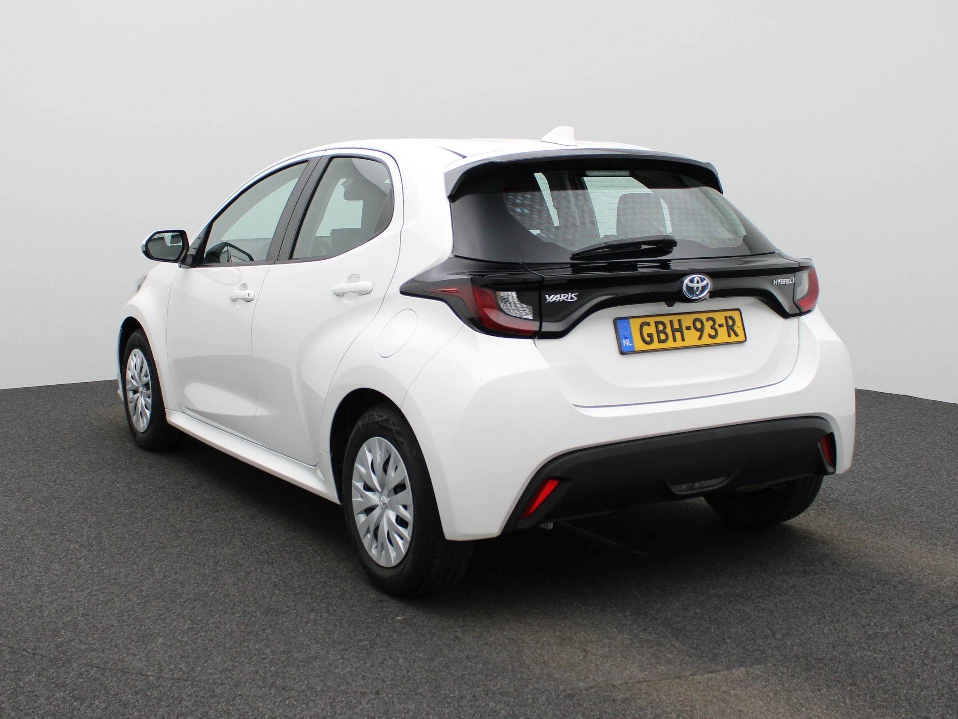 Toyota-Yaris-image-1