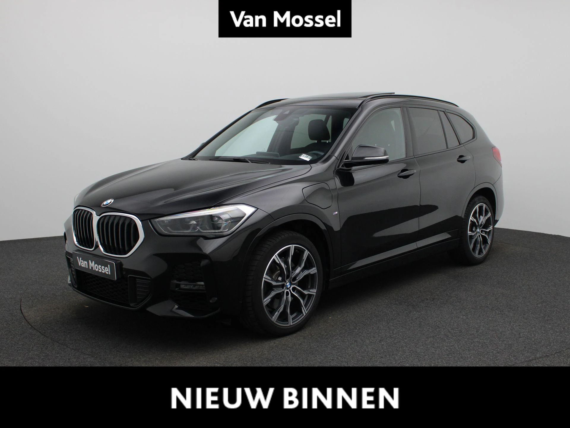 BMW-X1-image-0