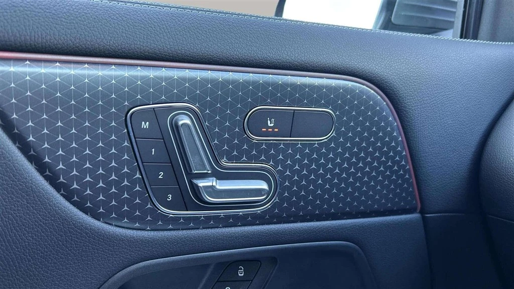 Mercedes-Benz-EQA-image-10