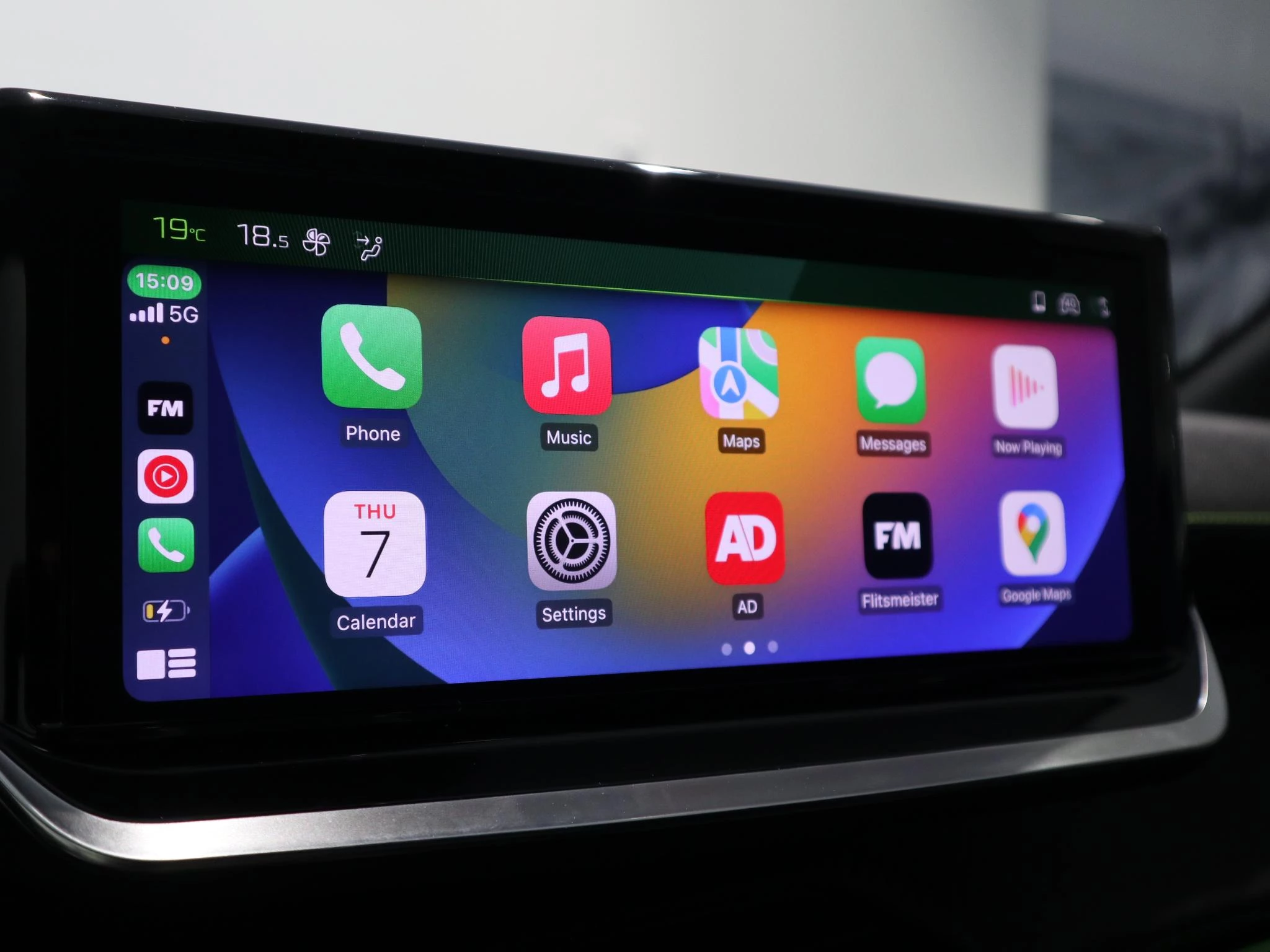 Peugeot-e-208-image-19