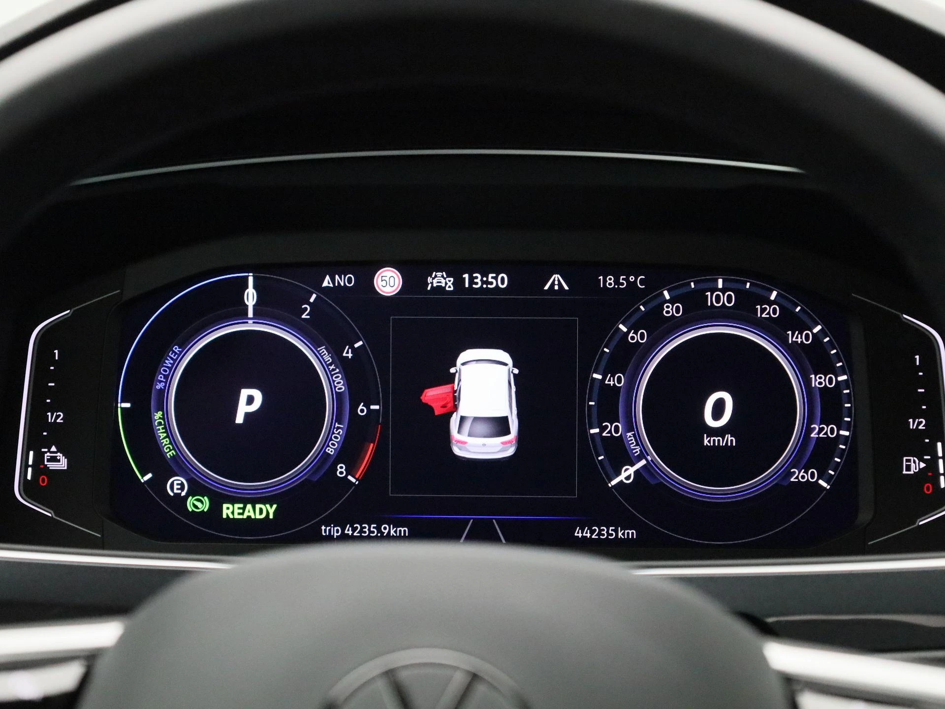 Volkswagen-Tiguan-image-7