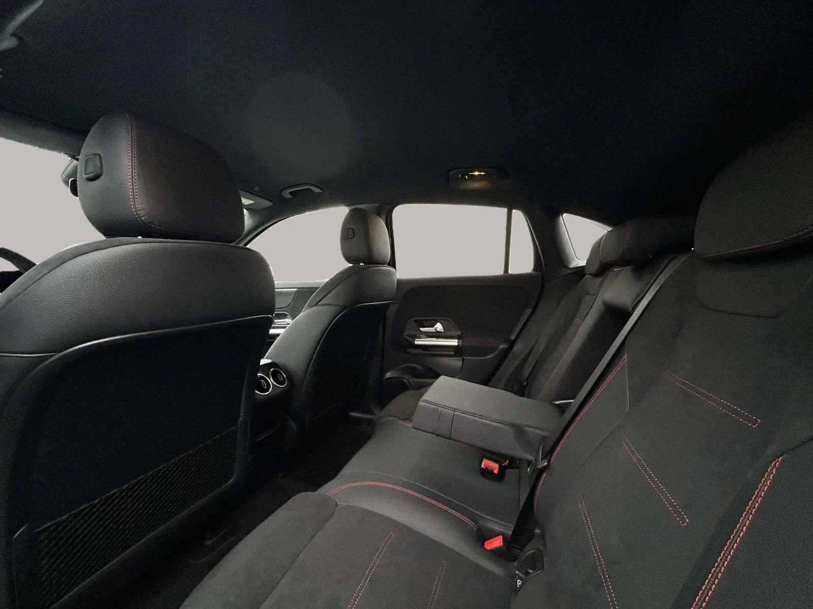 Mercedes-Benz-EQA-image-13