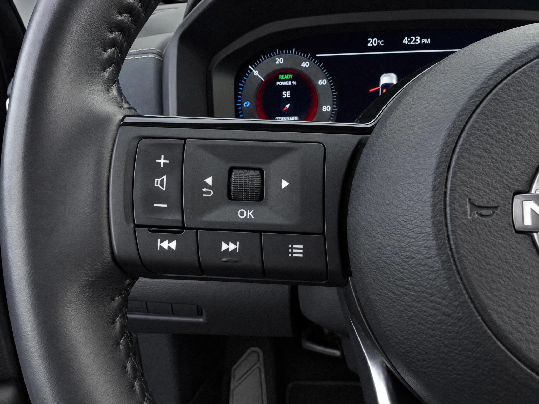 Nissan-QASHQAI-image-9