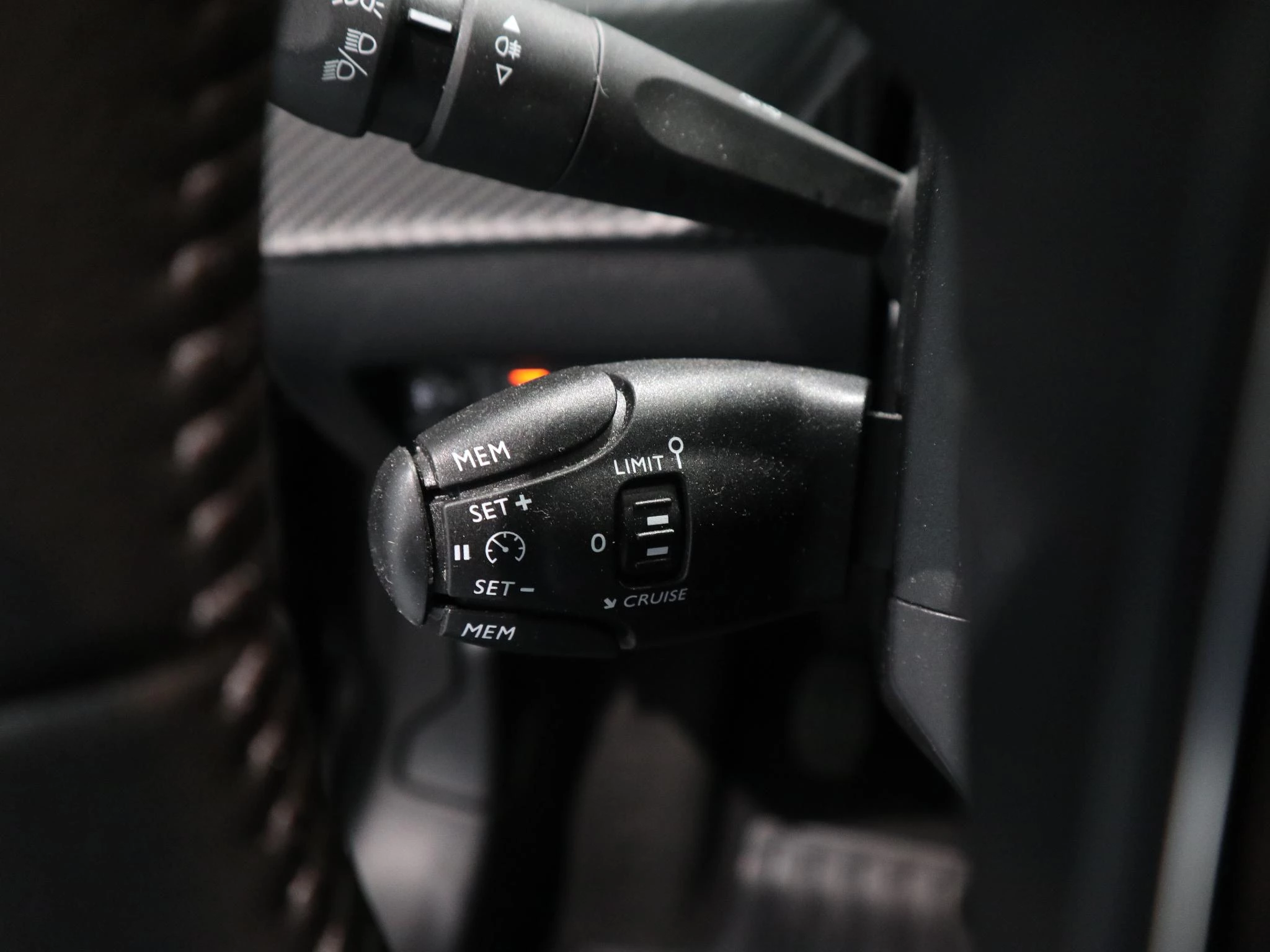 Peugeot-208-image-14