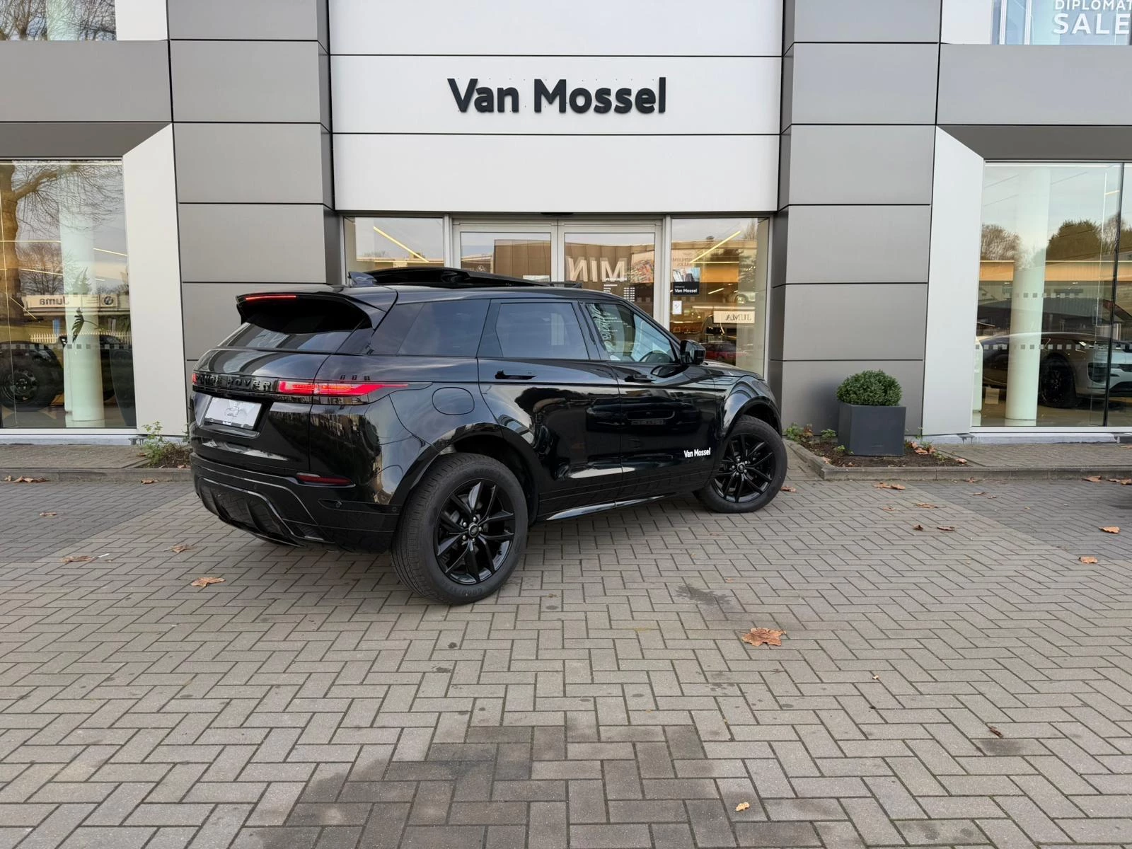 Land Rover Range Rover Evoque P270e Dynamic SE AWD Auto. 26MY
