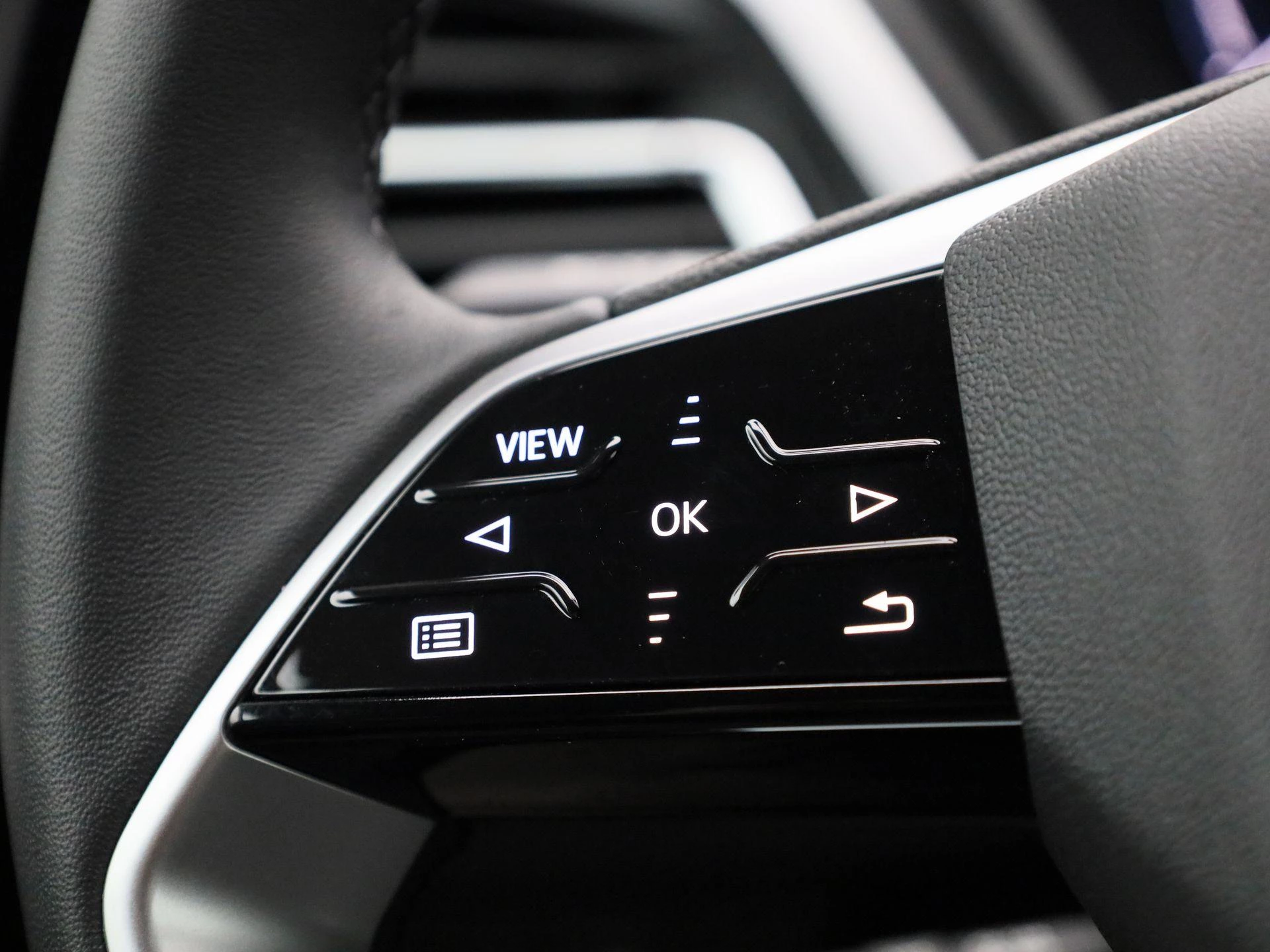 Audi-Q4 e-tron-image-17