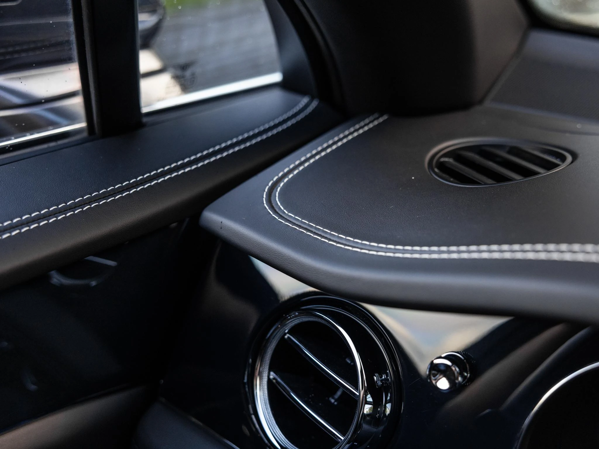 Bentley-Bentayga-image-54