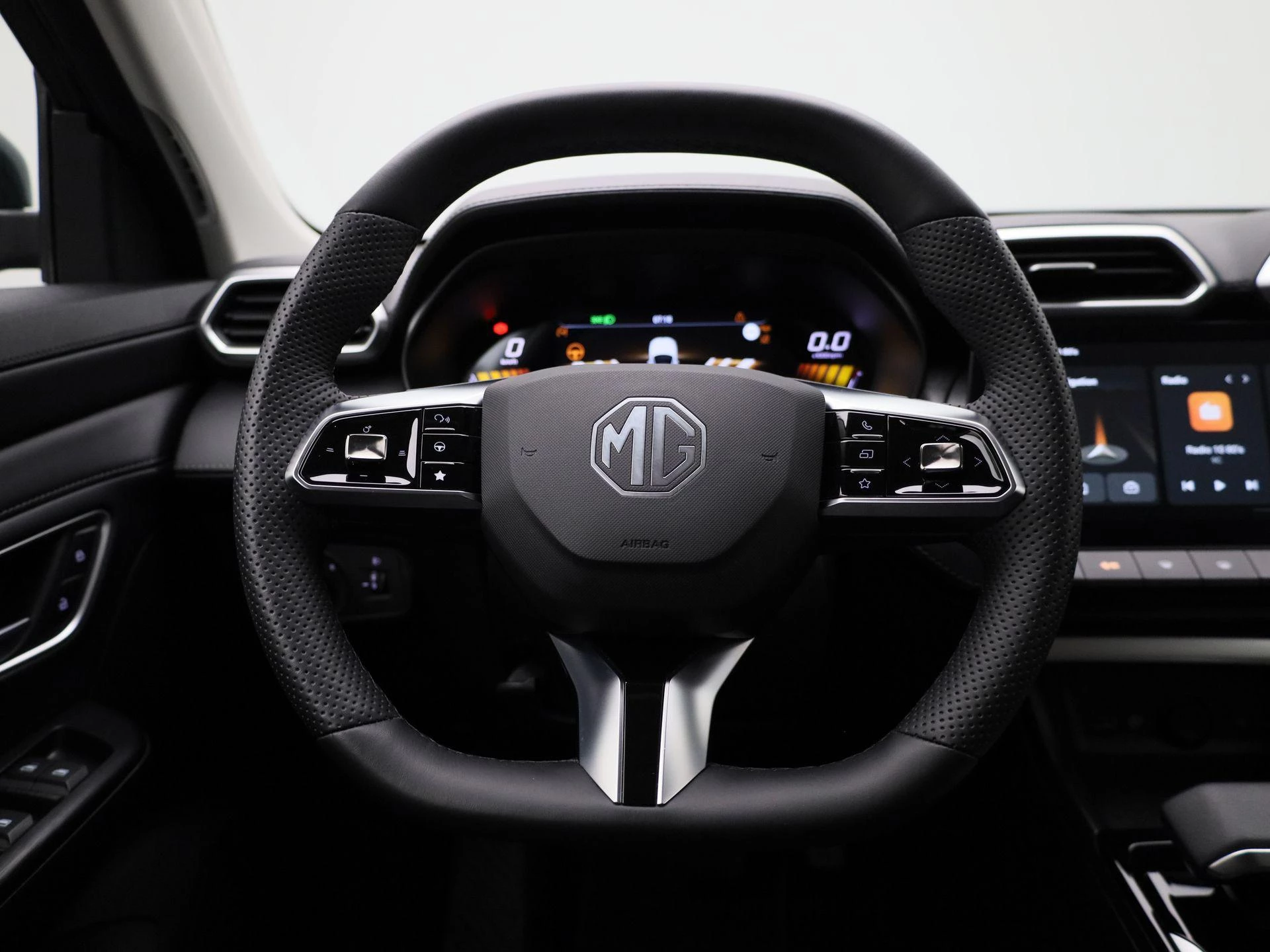 MG ZS 1.5 Hybrid+ Luxury
