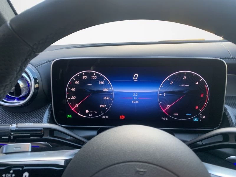 Mercedes-Benz-GLC-image-14