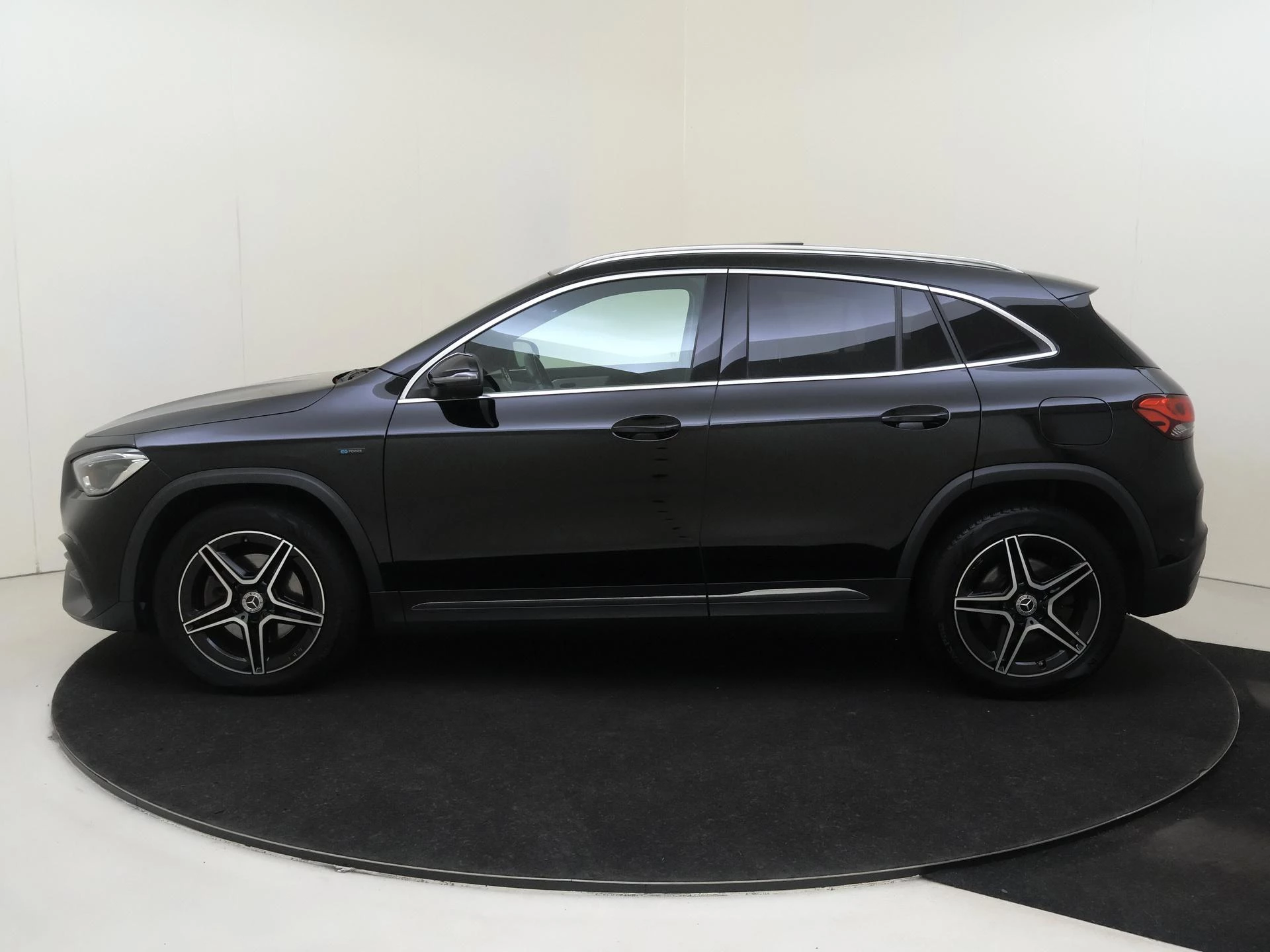 Mercedes-Benz GLA 250 e Business Solution AMG Limited