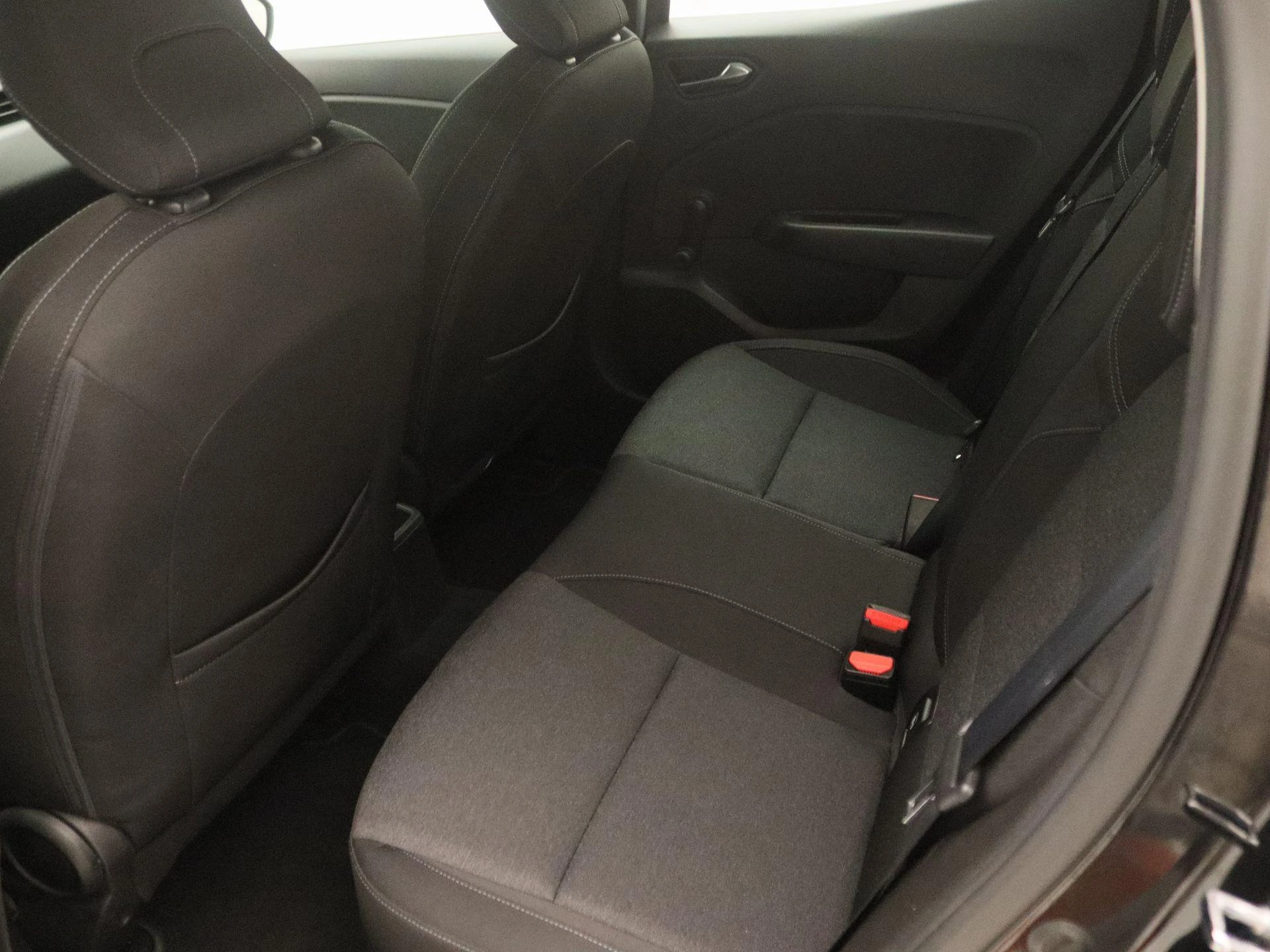 Renault-Clio-image-11